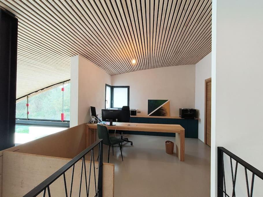 הוילה בוקר Industrial Luxury Nimes & Arles מראה חיצוני תמונה