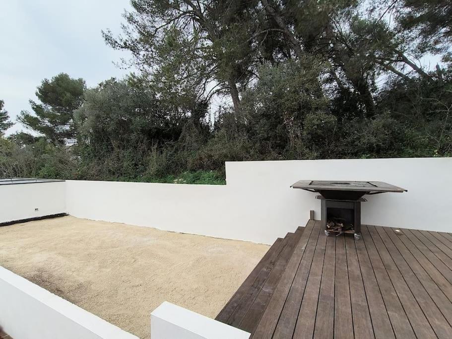 הוילה בוקר Industrial Luxury Nimes & Arles מראה חיצוני תמונה