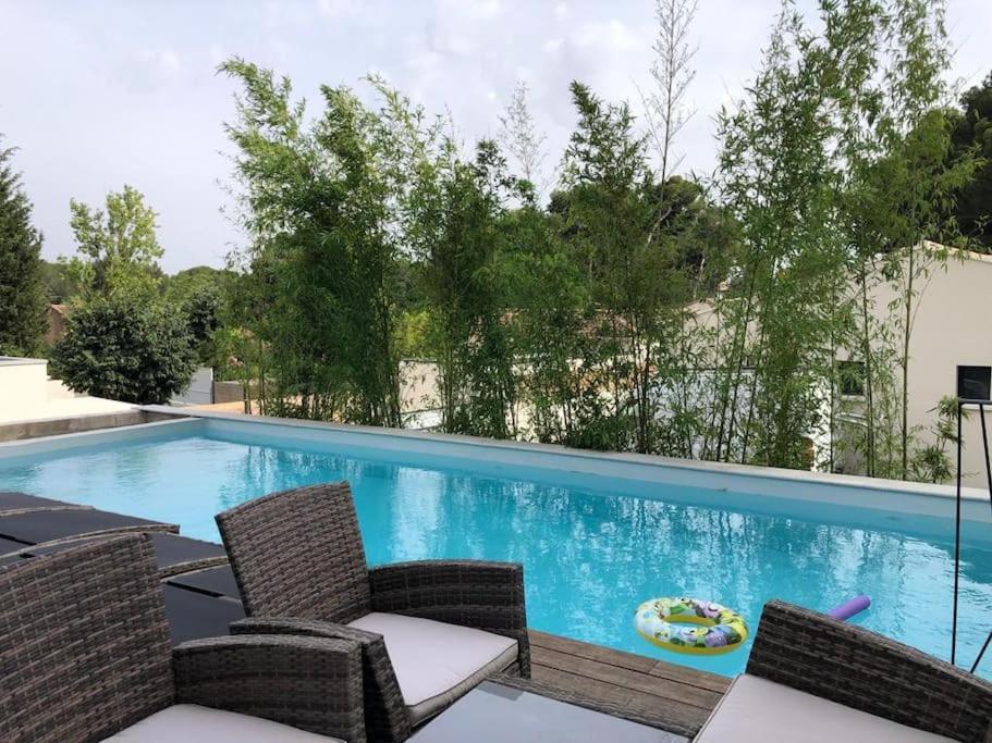 הוילה בוקר Industrial Luxury Nimes & Arles מראה חיצוני תמונה